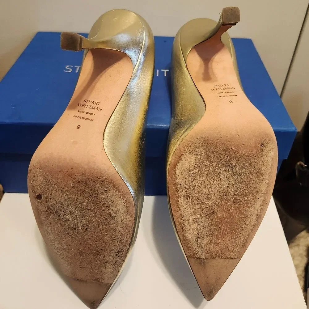 Stuart Weitzman Gold Metallic Leather Classic Stiletto Pumps Size 9 Ret.$425